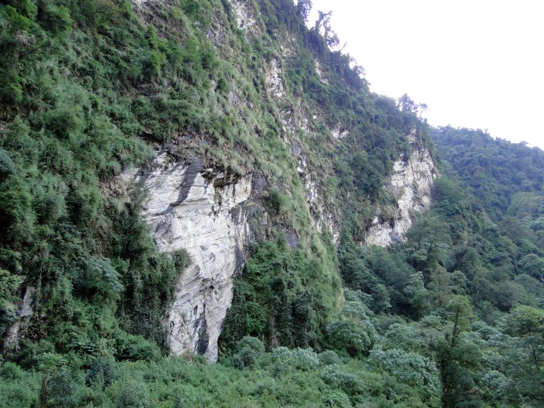 vallee-modi-khola-scaled
